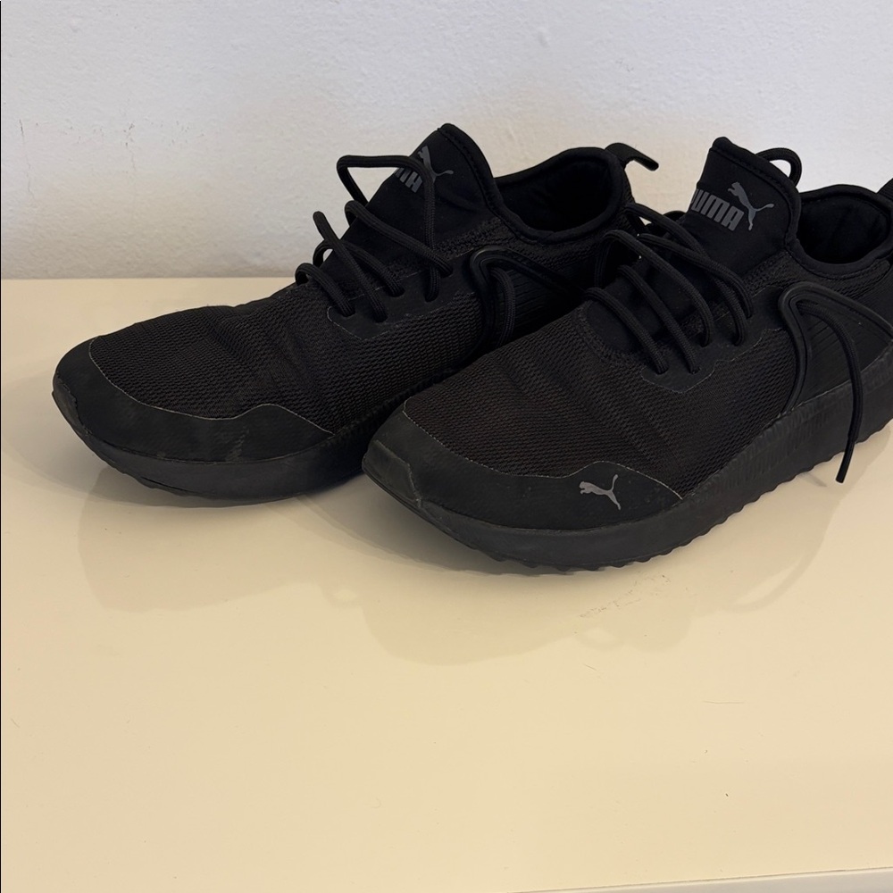 Puma Men's All-Black Lightweight Lace-Up Sneakers